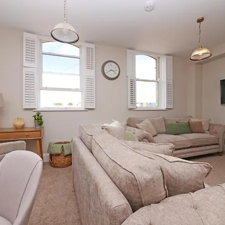 11 Bluebridge With Free Parking Apartment