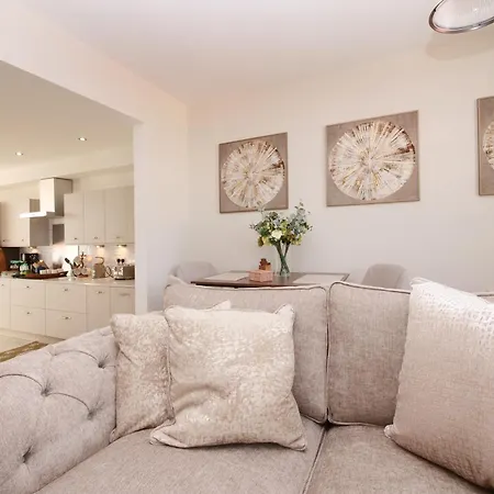 11 Bluebridge With Free Parking