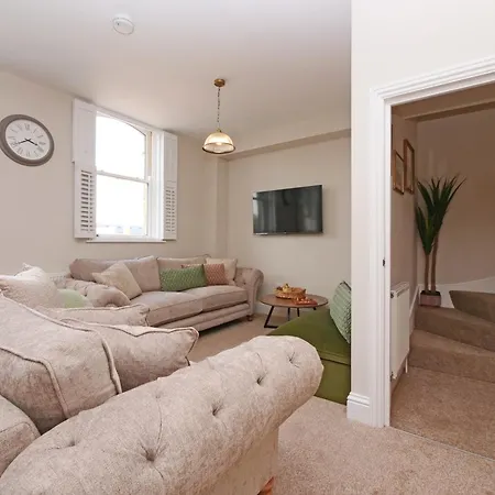 Apartamento 11 Bluebridge With Free Parking