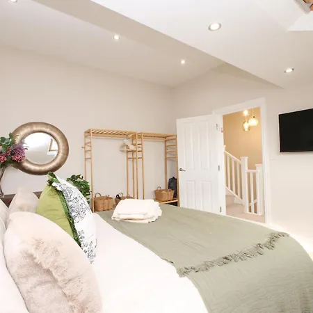 11 Bluebridge With Free Parking Apartment *
