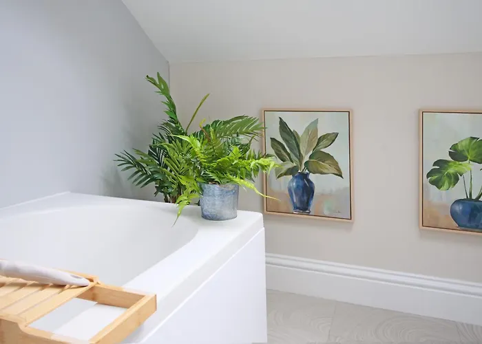 11 Bluebridge With Free Parking