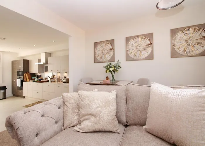 11 Bluebridge With Free Parking