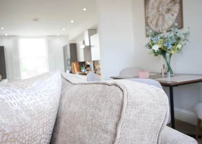 11 Bluebridge With Free Parking *