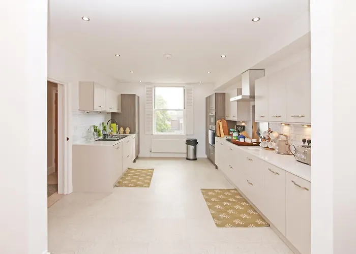 Appartamento 11 Bluebridge With Free Parking