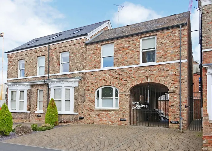 11 Bluebridge With Free Parking Apartman