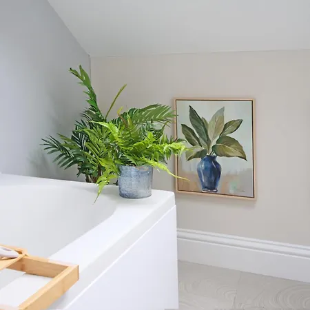 11 Bluebridge With Free Parking