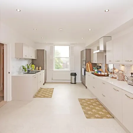 Apartament 11 Bluebridge With Free Parking